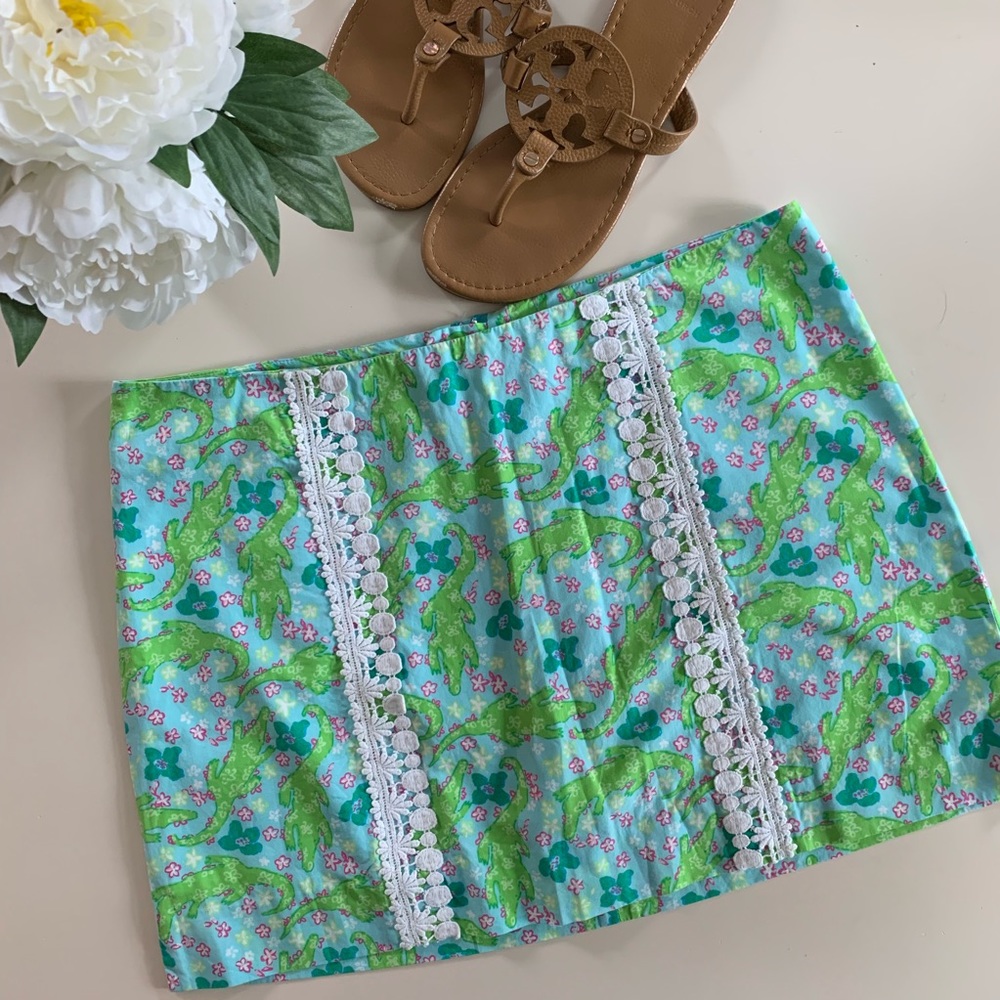 SOLD - GUC size 8 Lilly Pulitzer skort.